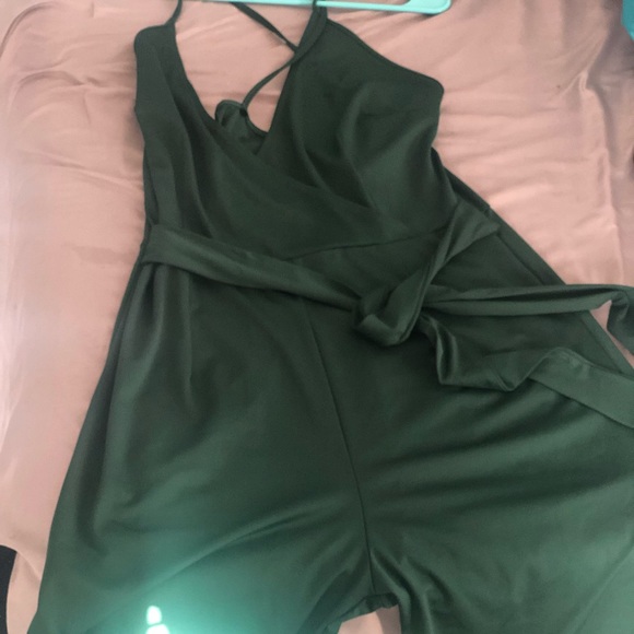 Sexy Sleeveless V-Neck One piece - Picture 2 of 5